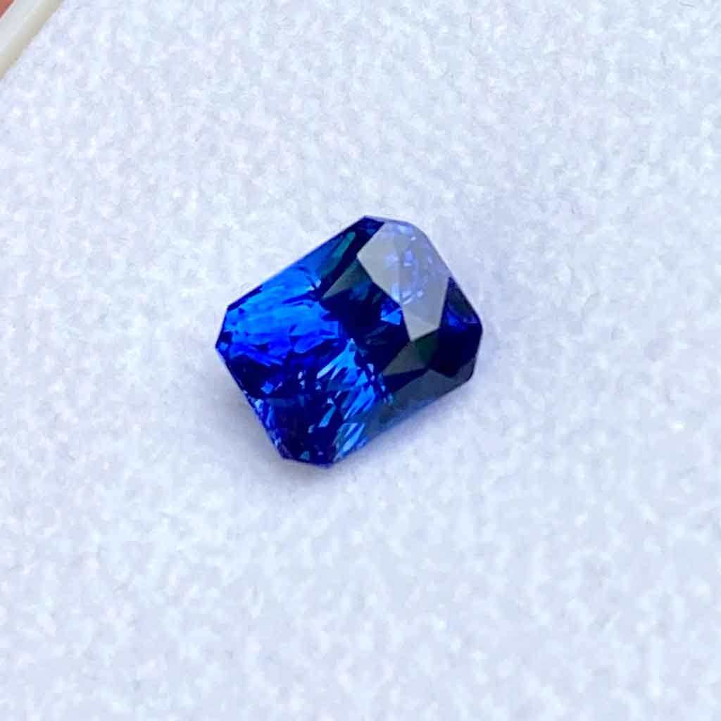 Emerald radiant cut natural royal blue Ceylon sapphire, Sydney jeweller Lizunova