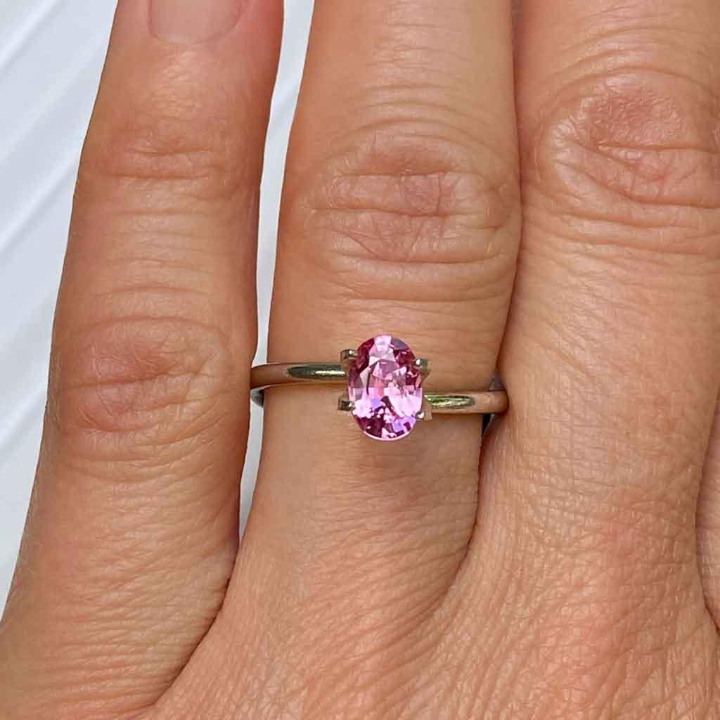 0.94ct oval pink sapphire - Lizunova Fine Jewels