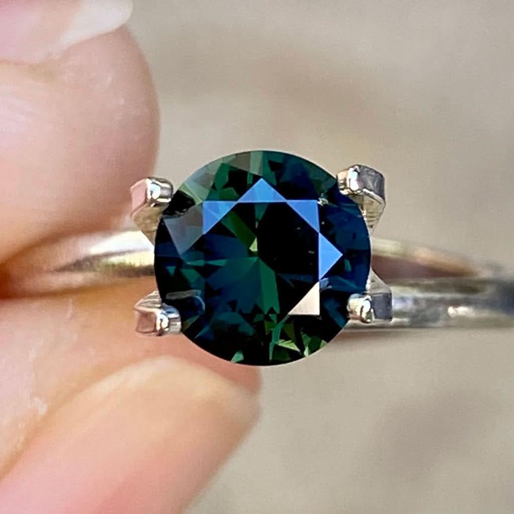 0.98ct round Australian teal parti sapphire - Lizunova Fine Jewels