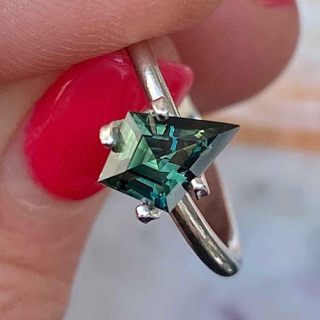 1.21ct kite Australian teal sapphire - Lizunova Fine Jewels