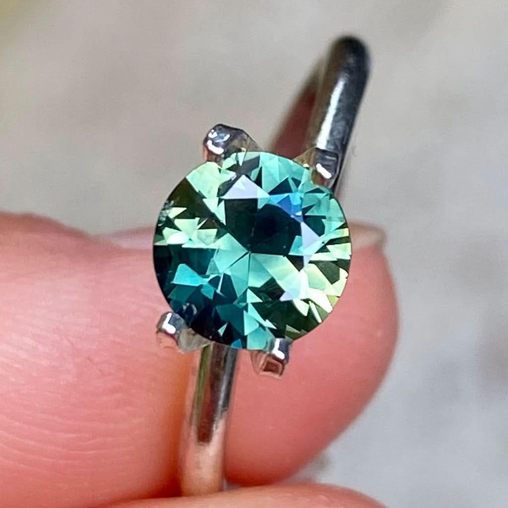 1.29ct round Australian teal parti sapphire - Lizunova Fine Jewels