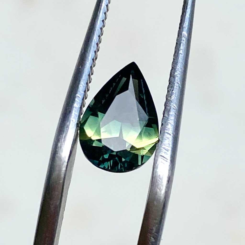 1.35ct pear cut Australian parti sapphire - Lizunova Fine Jewels