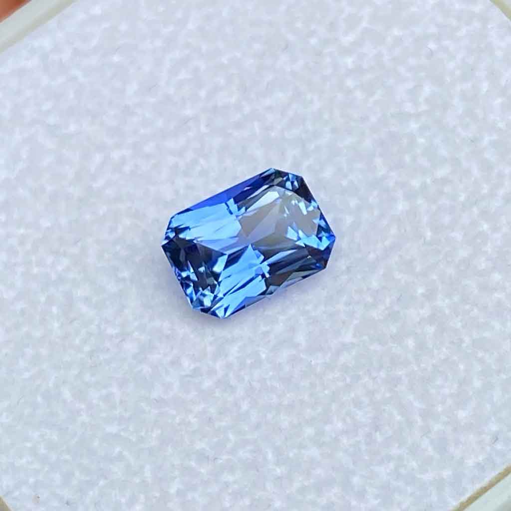 emerald-radiant-cut-blue-sapphire-engagement-ring-Lizunova-Fine-Jewels-Sydney-Jeweller-Sydney-NSW-Australia