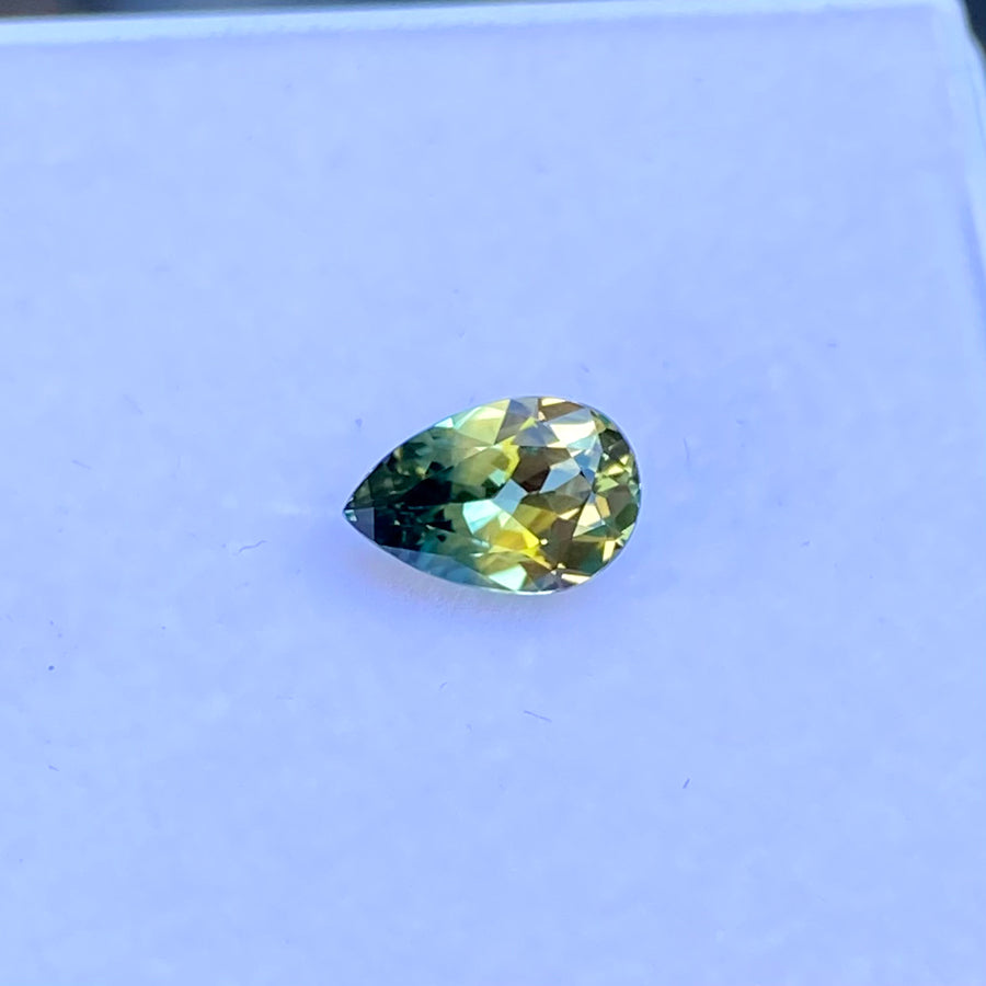 Australian-parti-teal-sapphire-bespoke-engagement-ring-Sydney-jeweller-Lizunova-Fine-Jewels