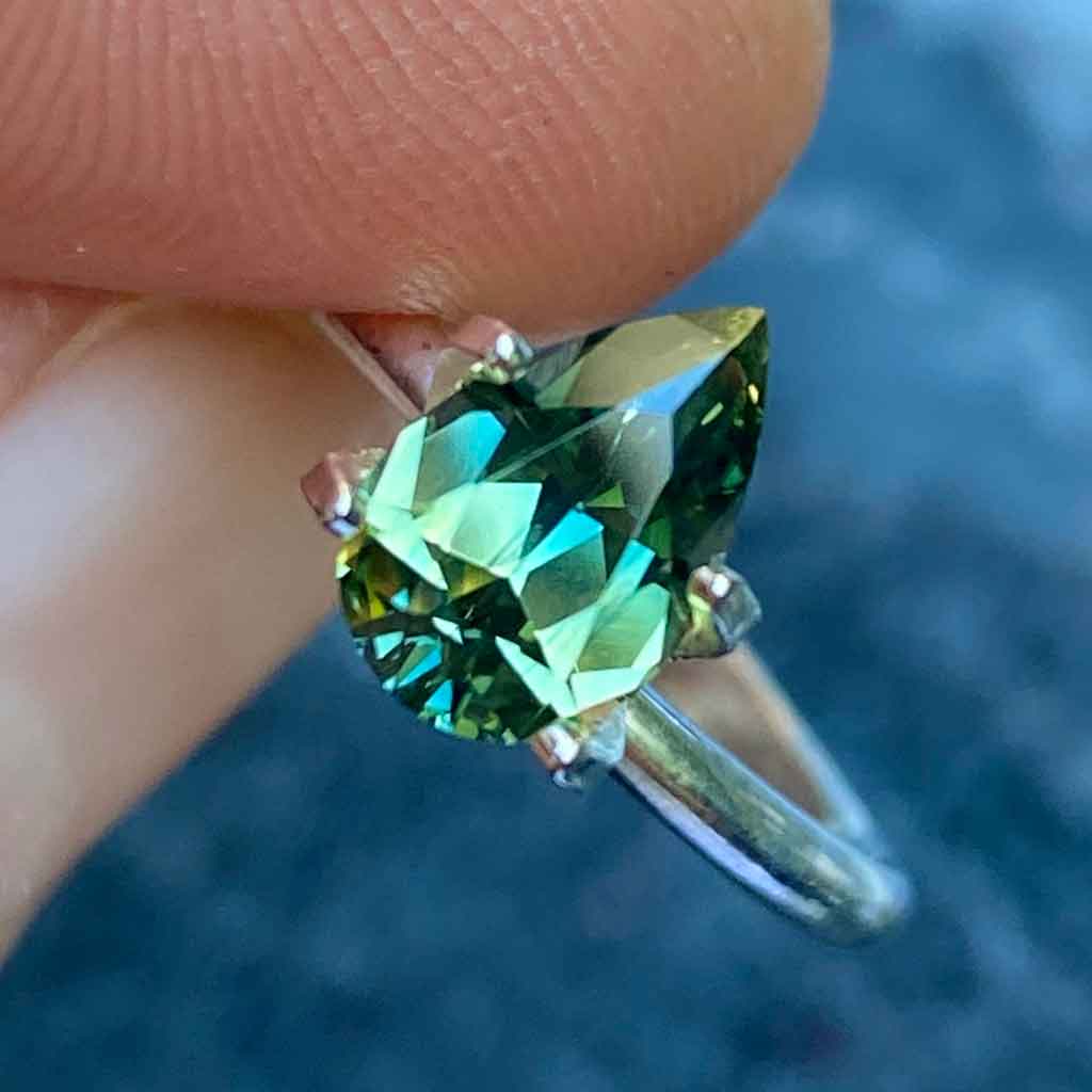 Australian-parti-teal-sapphire-bespoke-engagement-ring-Sydney-jeweller-Lizunova-Fine-Jewels-SKU20019-1