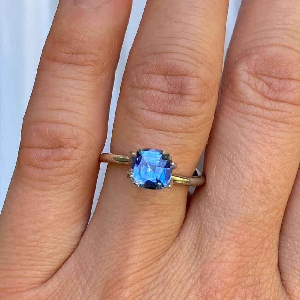 1.48ct cushion cut blue sapphire - Lizunova Fine Jewels