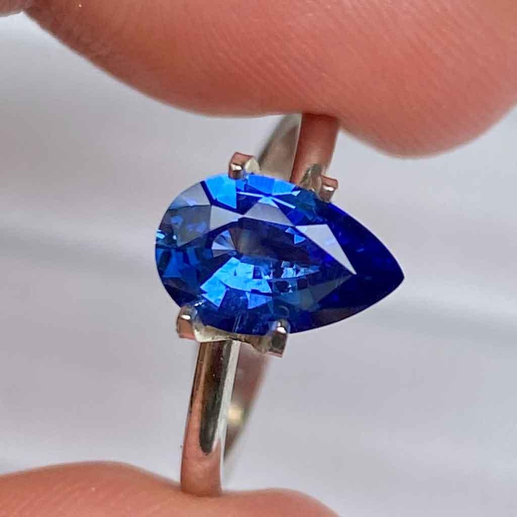 1.49ct pear cut blue sapphire - Lizunova Fine Jewels