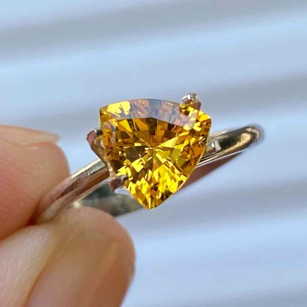 1.49ct trilliant yellow sapphire - Lizunova Fine Jewels