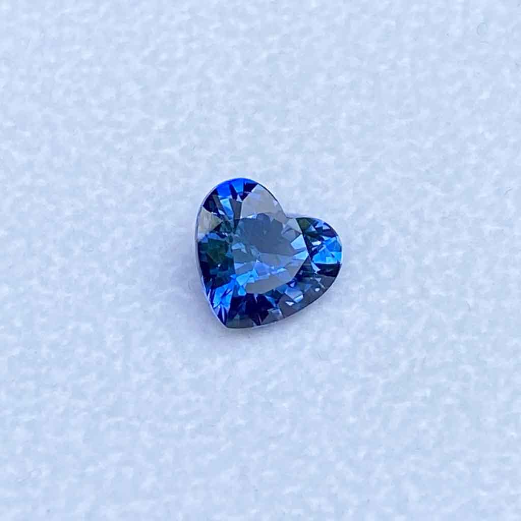 heart-blue-sapphire-engagement-ring-Lizunova-Fine-Jewels-Sydney-Jeweller-Sydney-NSW-Australia