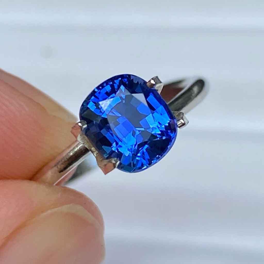 1.62ct cushion cornflower blue sapphire - Lizunova Fine Jewels