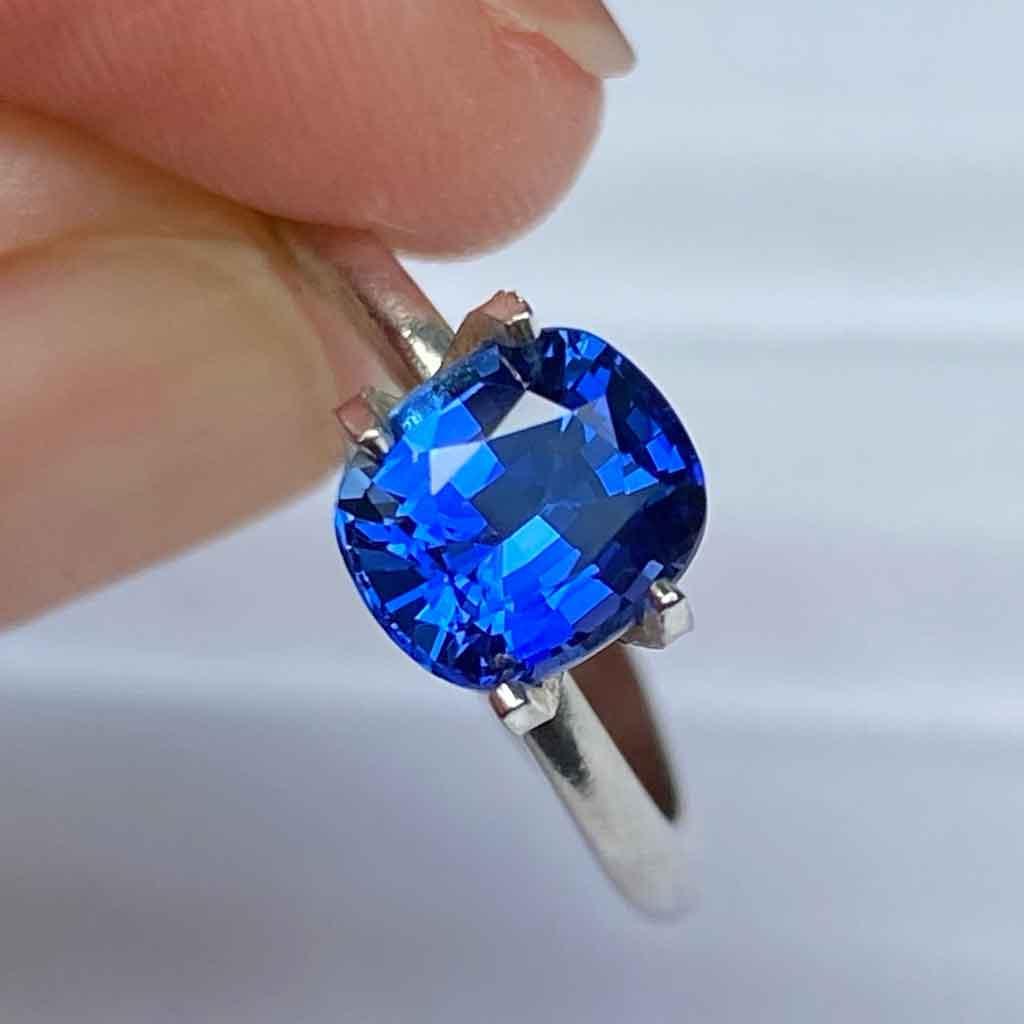 1.62ct cushion cornflower blue sapphire - Lizunova Fine Jewels