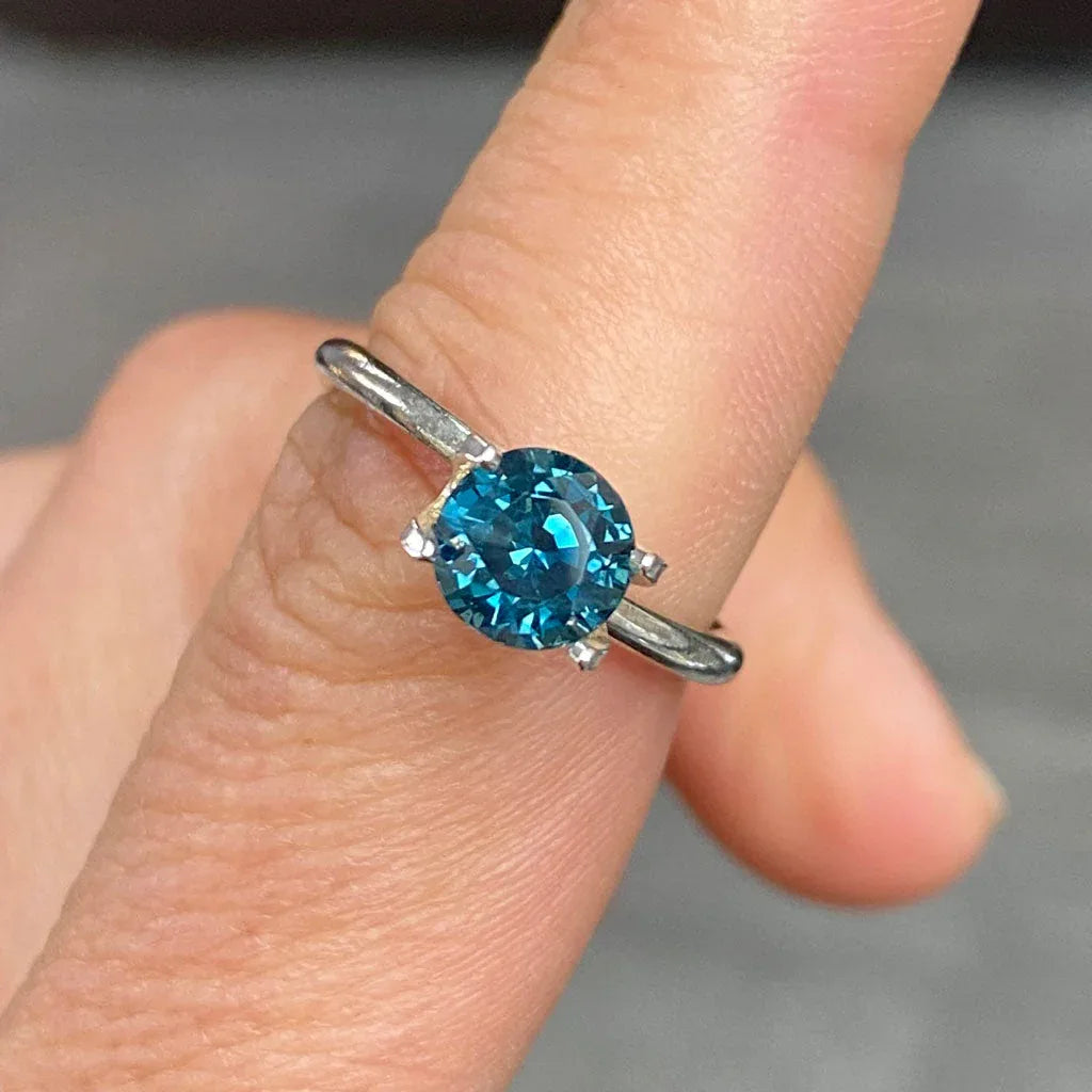 1.63ct round Madagascan teal sapphire - Lizunova Fine Jewels