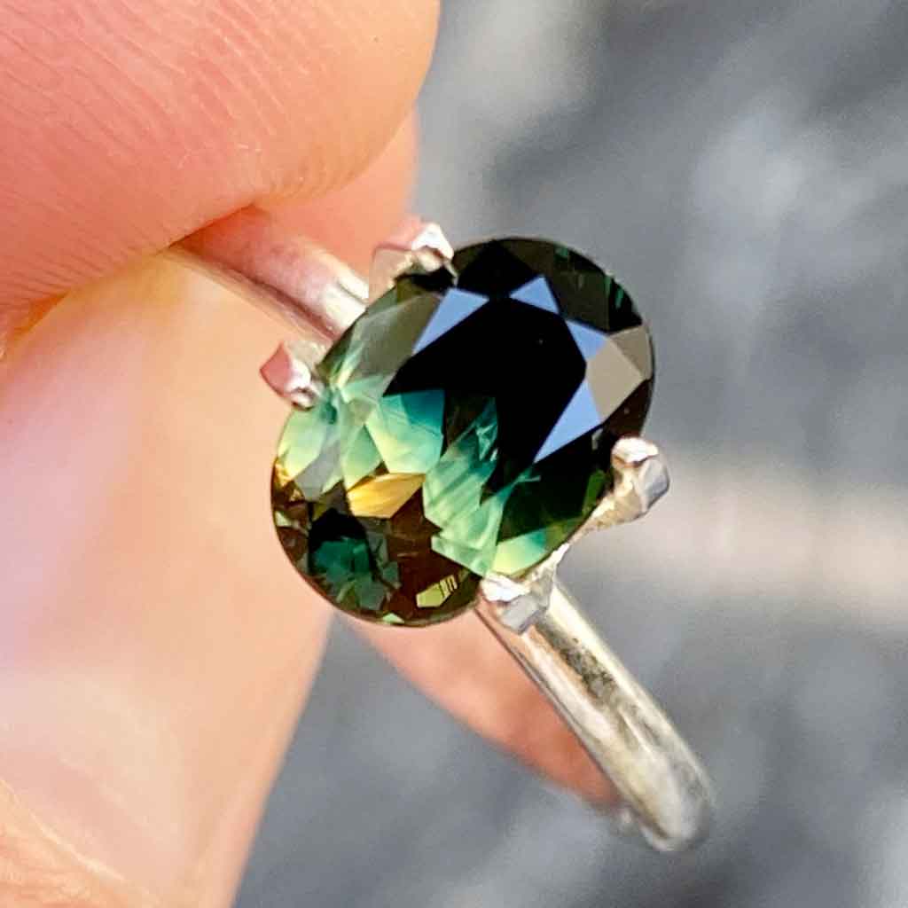 Australian-oval-parti-sapphire-bespoke-jewellery-ring-Sydney-jeweller-Lizunova-Fine-Jewels-SKU20055-1-1-2