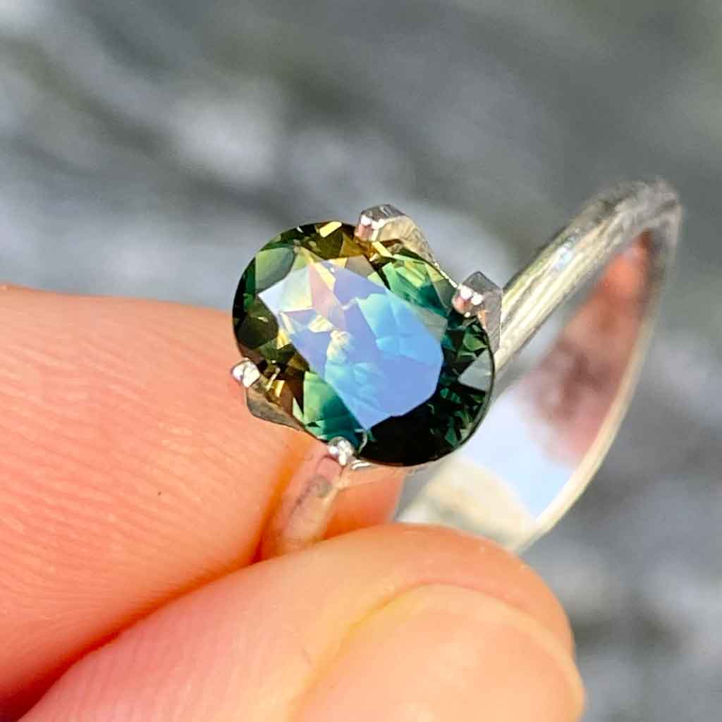 Australian-oval-parti-sapphire-bespoke-jewellery-ring-Sydney-jeweller-Lizunova-Fine-Jewels-SKU20055-1-1-2