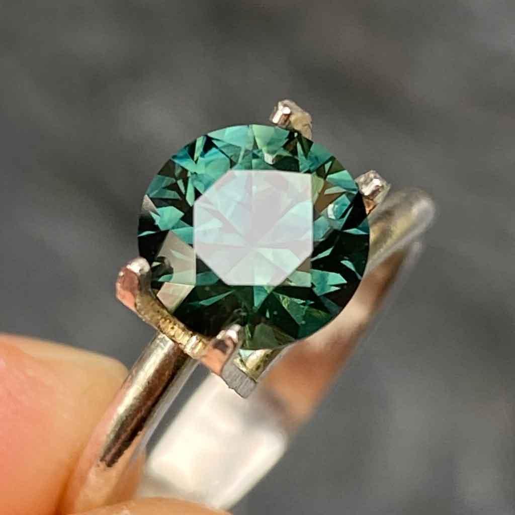 1.73ct round Australian teal sapphire - Lizunova Fine Jewels