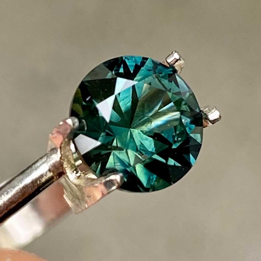 1.73ct round Australian teal sapphire - Lizunova Fine Jewels