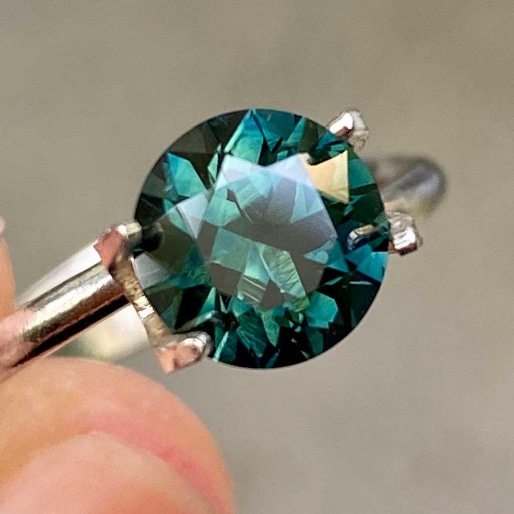 1.73ct round Australian teal sapphire - Lizunova Fine Jewels
