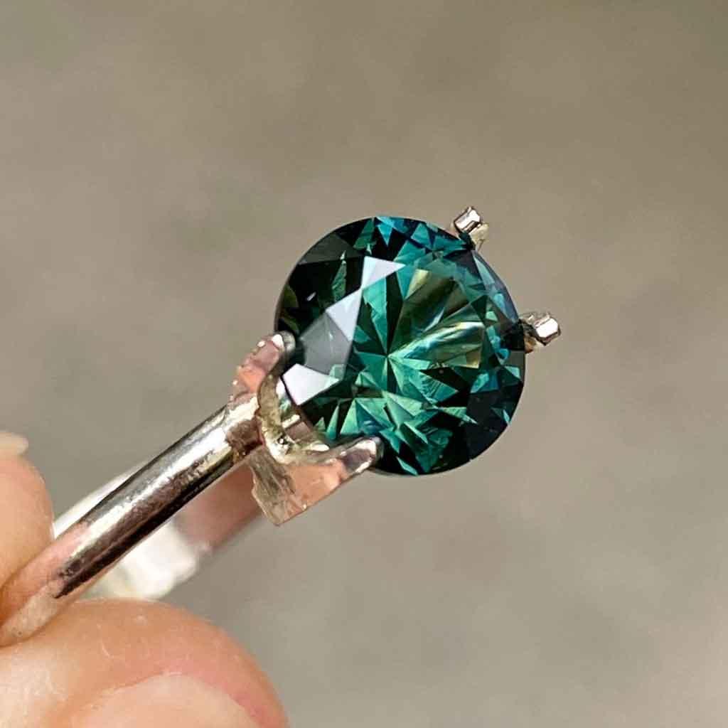 1.73ct round Australian teal sapphire - Lizunova Fine Jewels