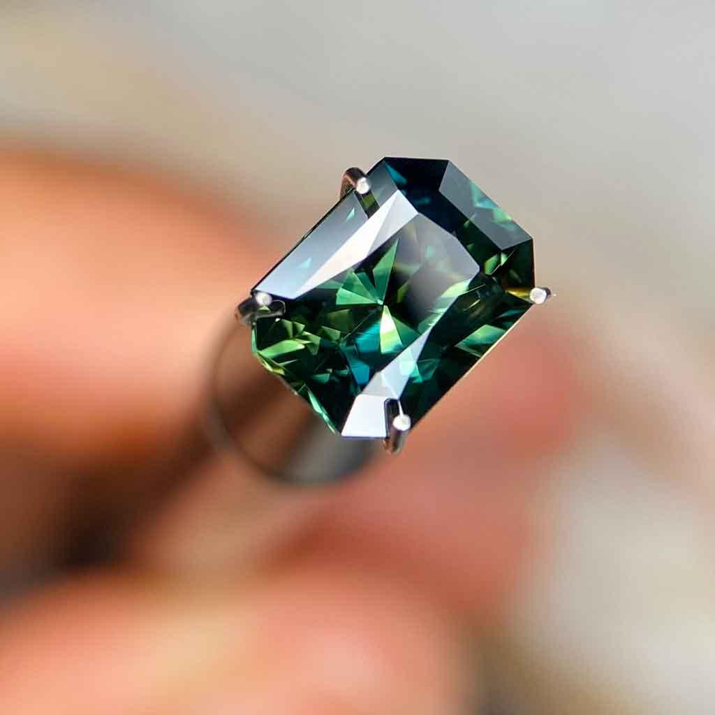 1.78ct emerald radiant cut Australian teal sapphire - Lizunova Fine Jewels