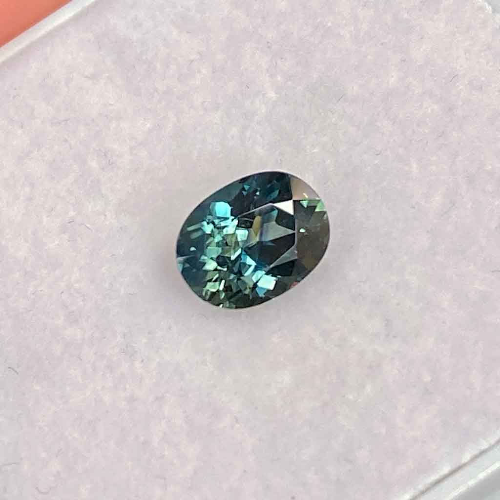 Australian seafoam teal sapphire available to set in a bespoke sapphire ring by Australian jeweller Lizunova, Sydney