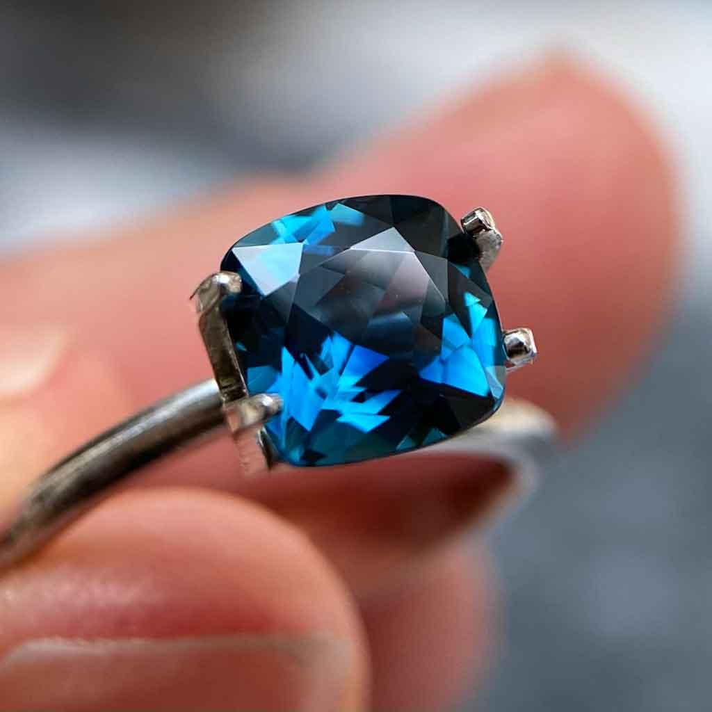 1.97ct cushion cut Australian teal sapphire - Lizunova Fine Jewels