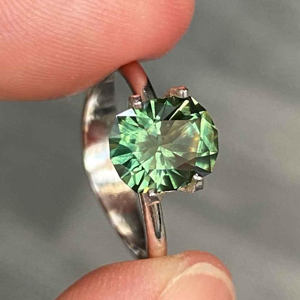 2.04ct barion cut teal green Australian sapphire - Lizunova Fine Jewels