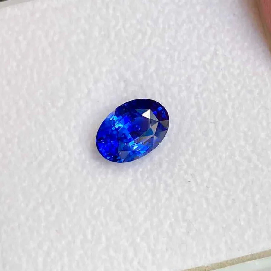 2.05ct oval cornflower blue sapphire - Lizunova Fine Jewels