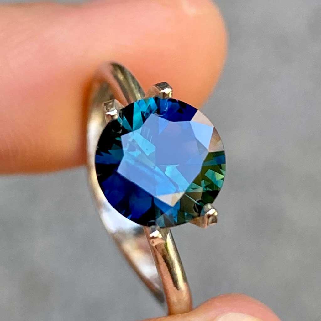 2.09ct round Australian teal parti sapphire - Lizunova Fine Jewels