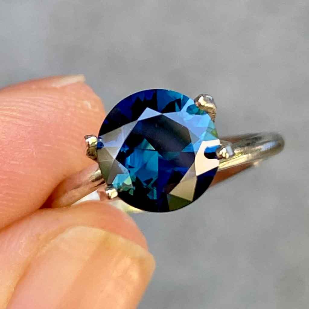 2.09ct round Australian teal parti sapphire - Lizunova Fine Jewels
