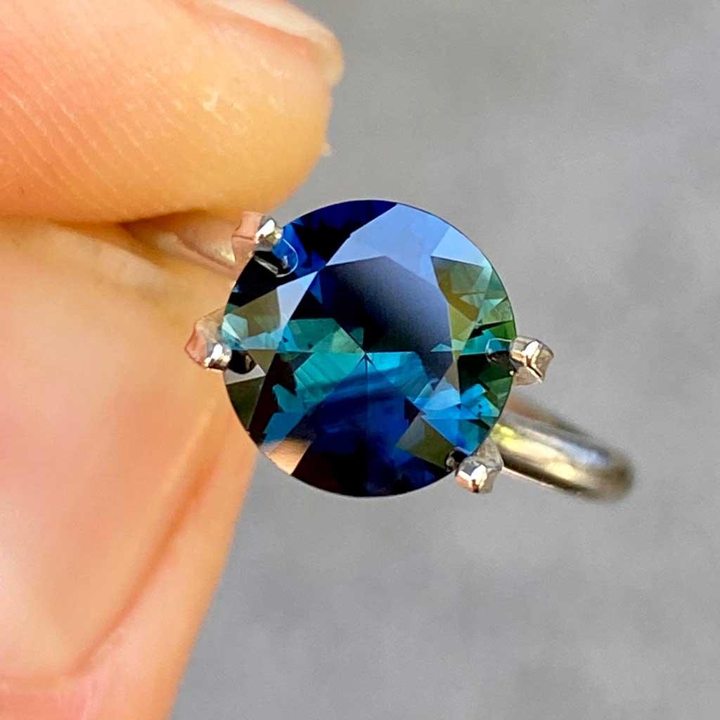 2.09ct round Australian teal parti sapphire - Lizunova Fine Jewels