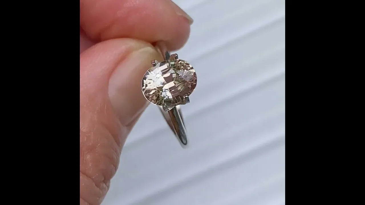 2.25ct oval champagne sapphire - Lizunova Fine Jewels