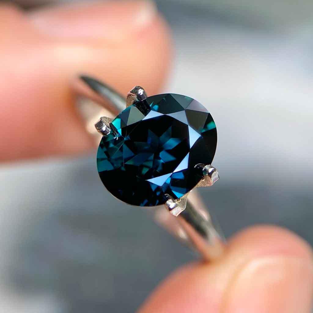 2.37ct oval Australian teal sapphire - Lizunova Fine Jewels