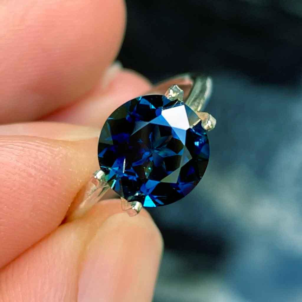 2.78ct round Australian teal sapphire - Lizunova Fine Jewels