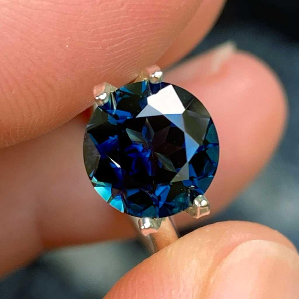 2.78ct round Australian teal sapphire - Lizunova Fine Jewels