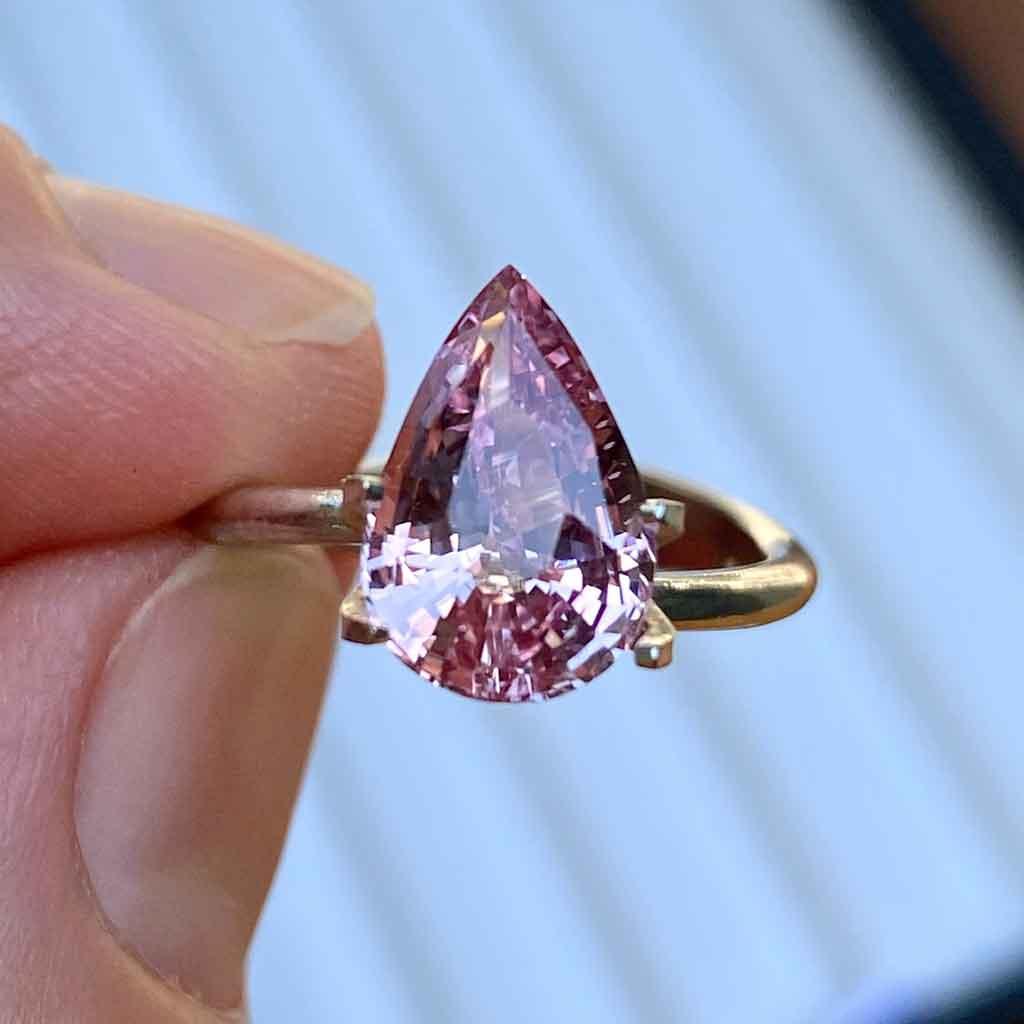 2.98ct pear cut Padparadscha sapphire - Lizunova Fine Jewels