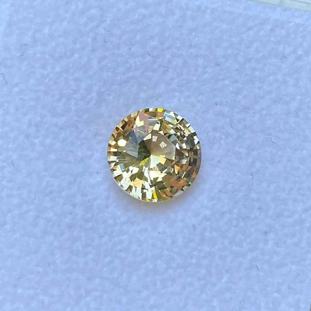 3.08ct round yellow sapphire - Lizunova Fine Jewels
