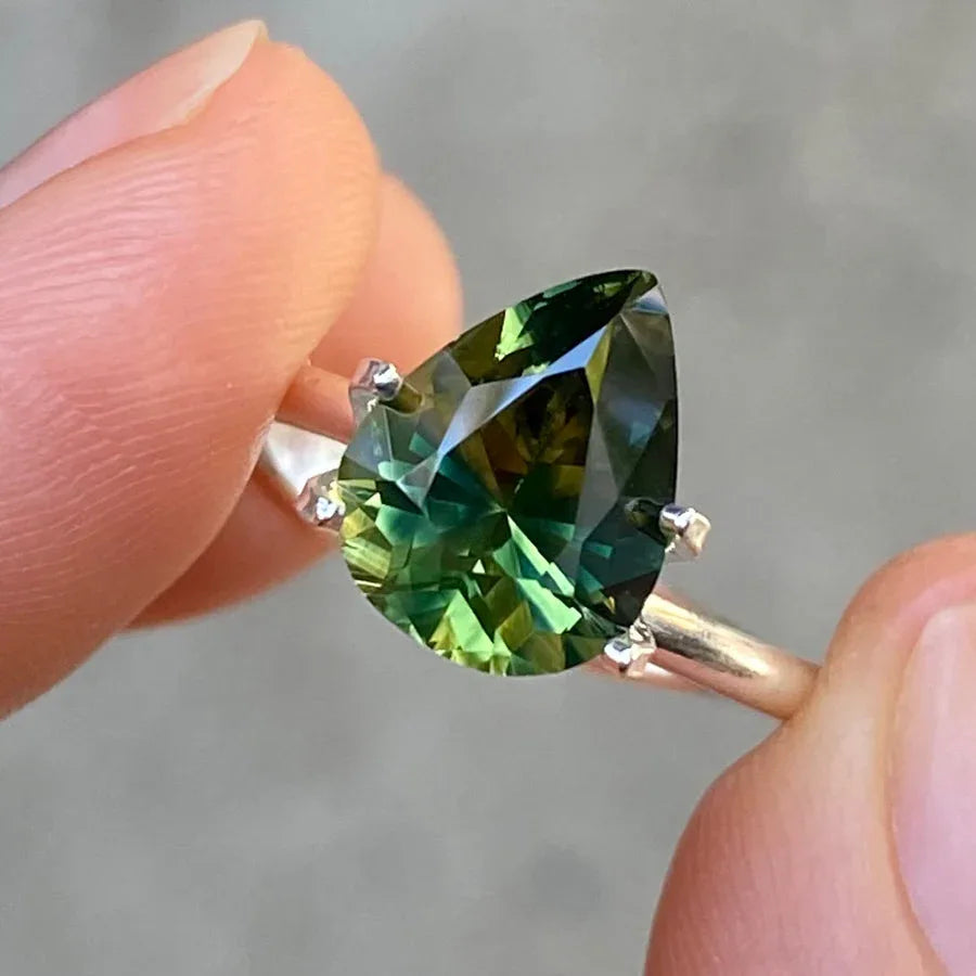 3.43ct pear cut Australian parti sapphire - Lizunova Fine Jewels