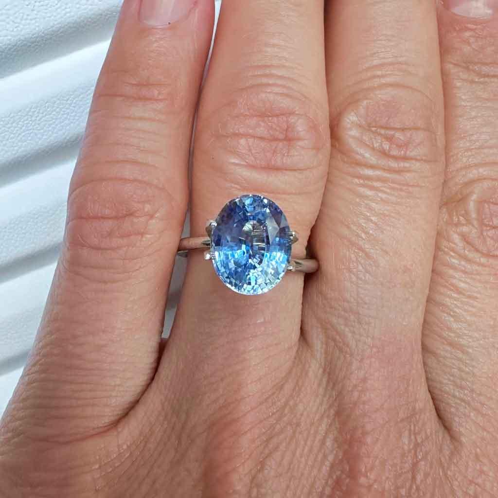4.3ct oval light blue sapphire - Lizunova Fine Jewels