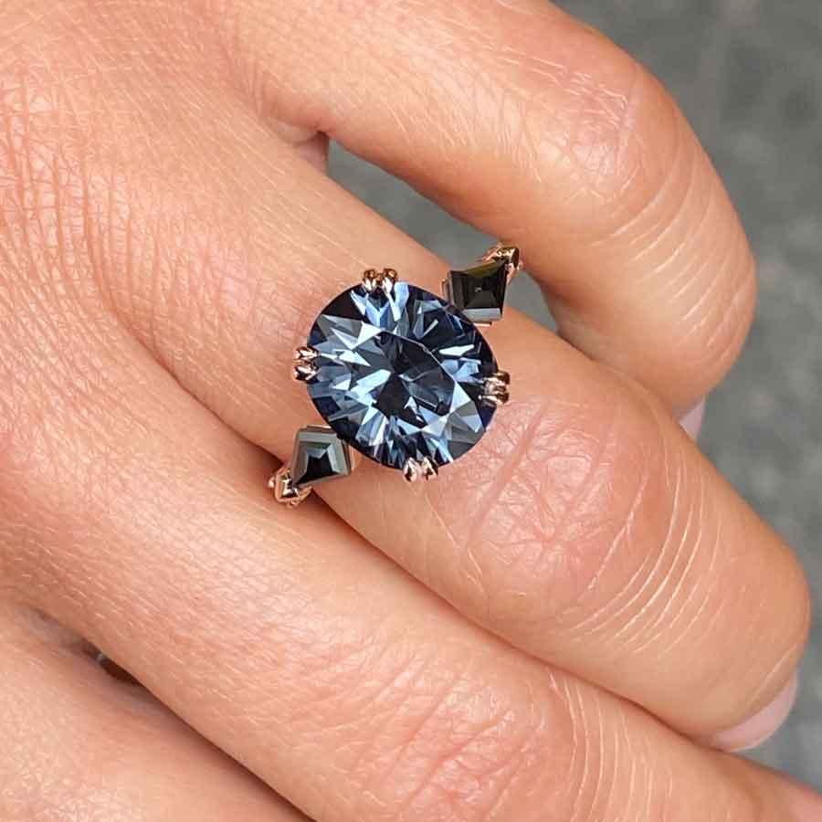 Aida | Grey spinel black diamond ring - Lizunova Fine Jewels