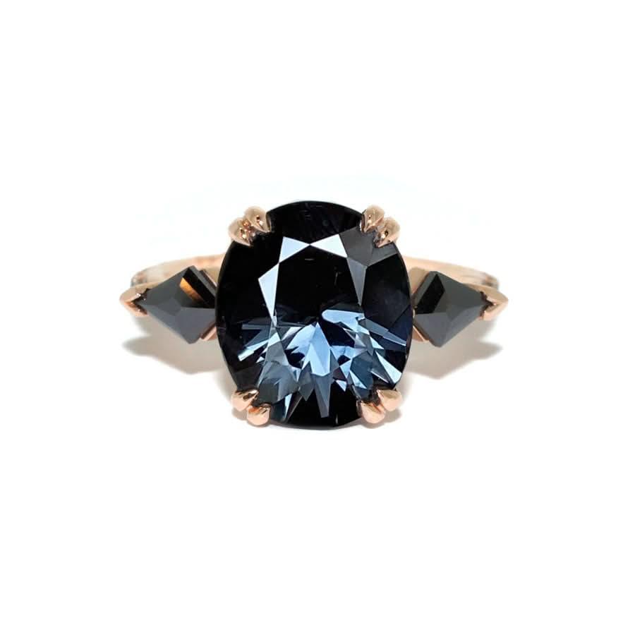 Aida | Grey spinel black diamond ring - Lizunova Fine Jewels