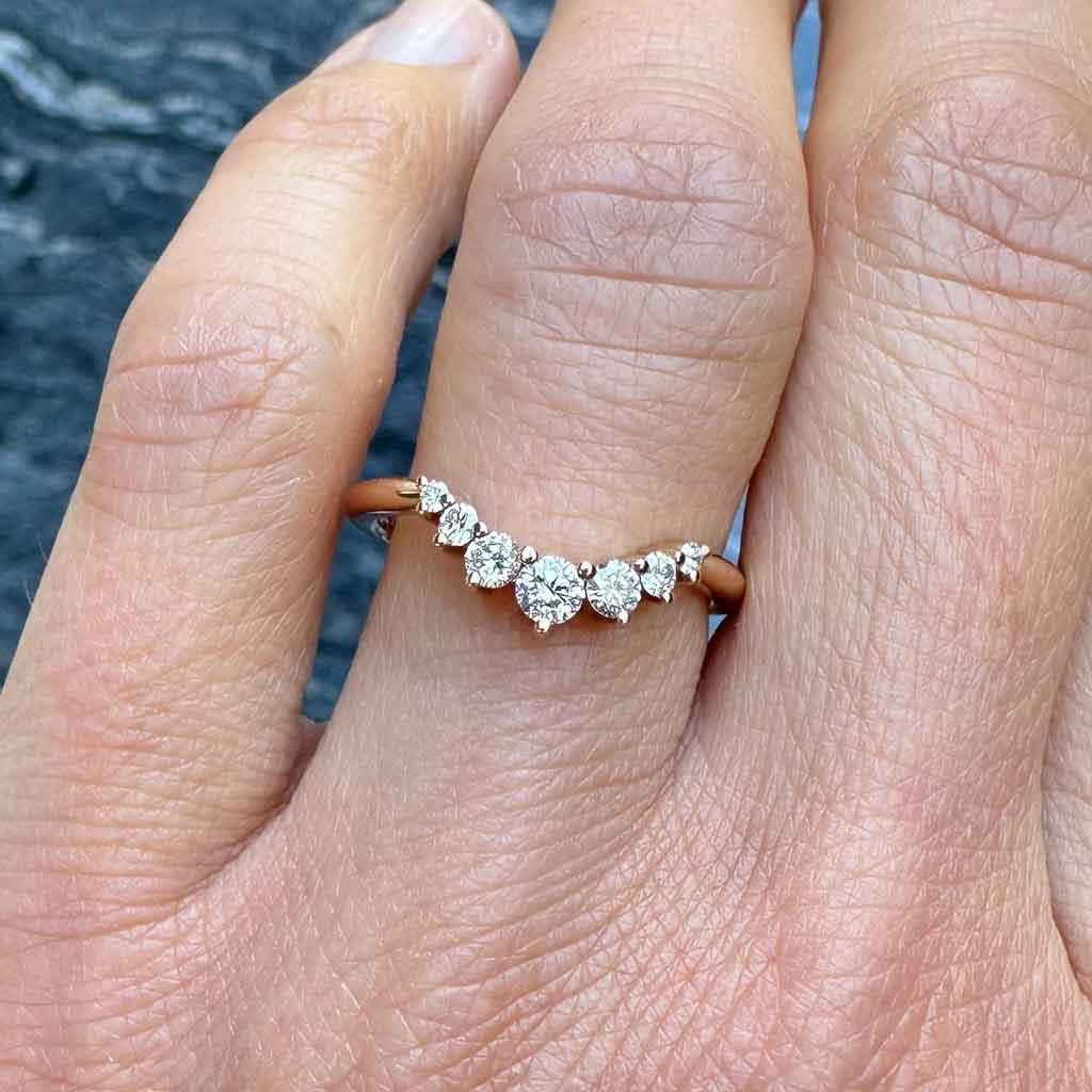 Ami | Curved diamond wedding band - Lizunova Fine Jewels