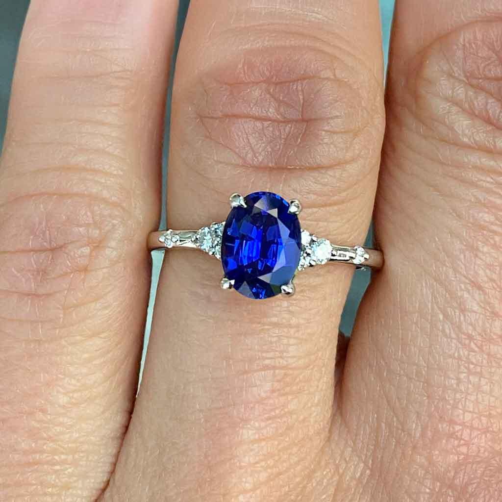 Aria | Blue sapphire engagement ring - Lizunova Fine Jewels