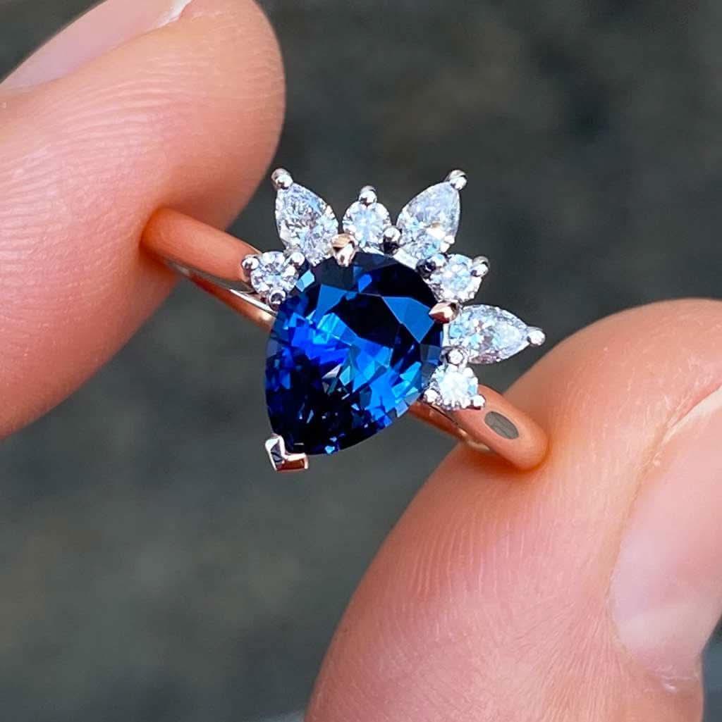 Bella | Cornflower blue sapphire & diamond halo engagement ring - Lizunova Fine Jewels