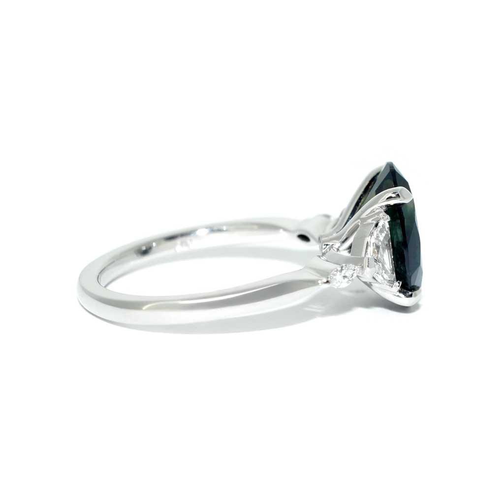 Hannah | Teal parti sapphire engagement ring - Lizunova Fine Jewels