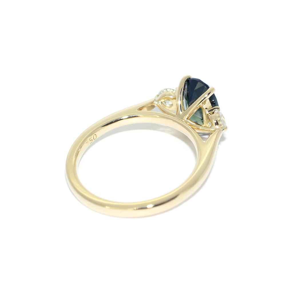 Cora | Oval teal parti sapphire diamond engagement ring - Lizunova Fine Jewels