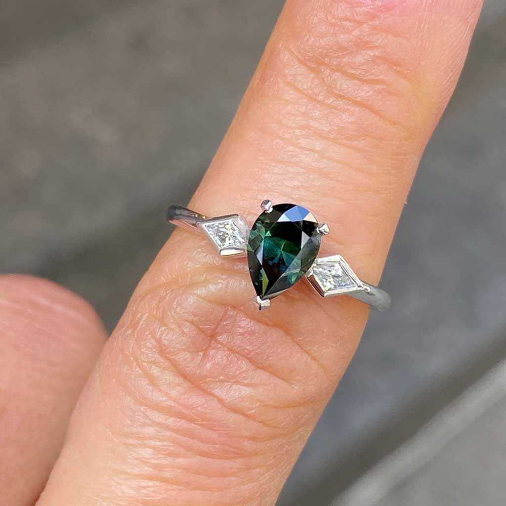 Edie-pear-parti-sapphire-kite-diamond-engagement-ring-4-Lizunova-Fine-Jewels-Sydney-NSW-Australia