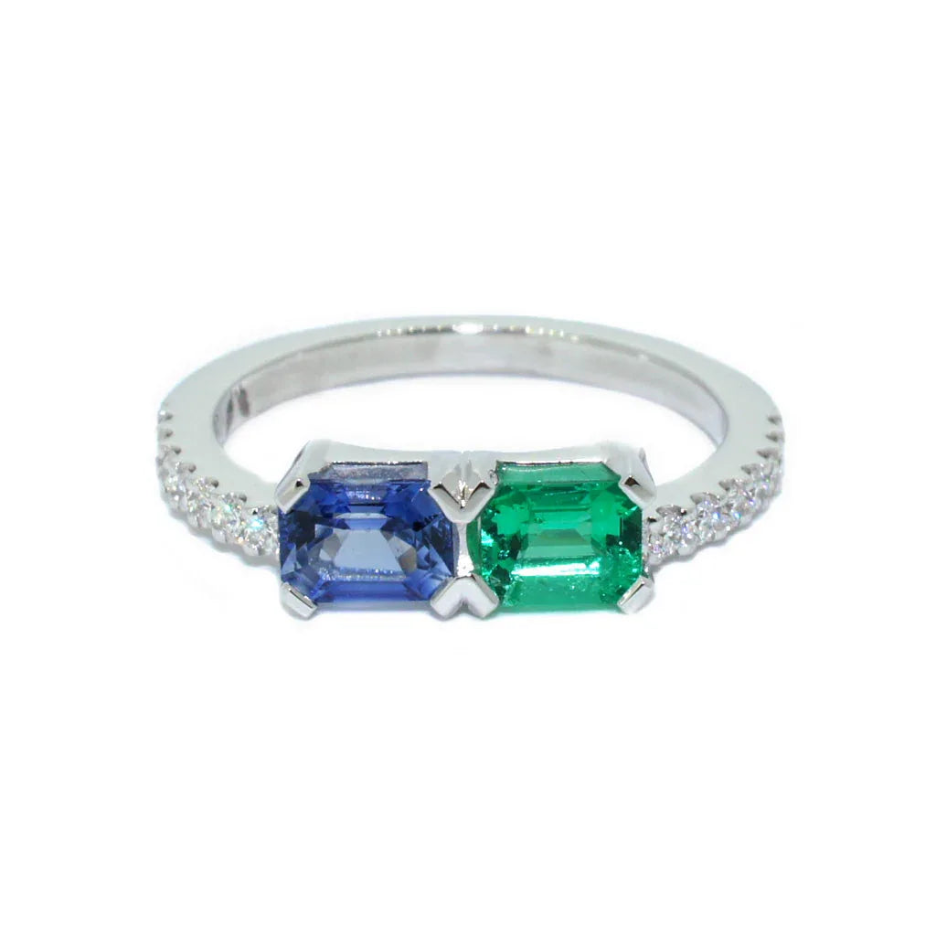 Empire State | Sapphire, emerald & diamond toi et moi ring - Lizunova Fine Jewels
