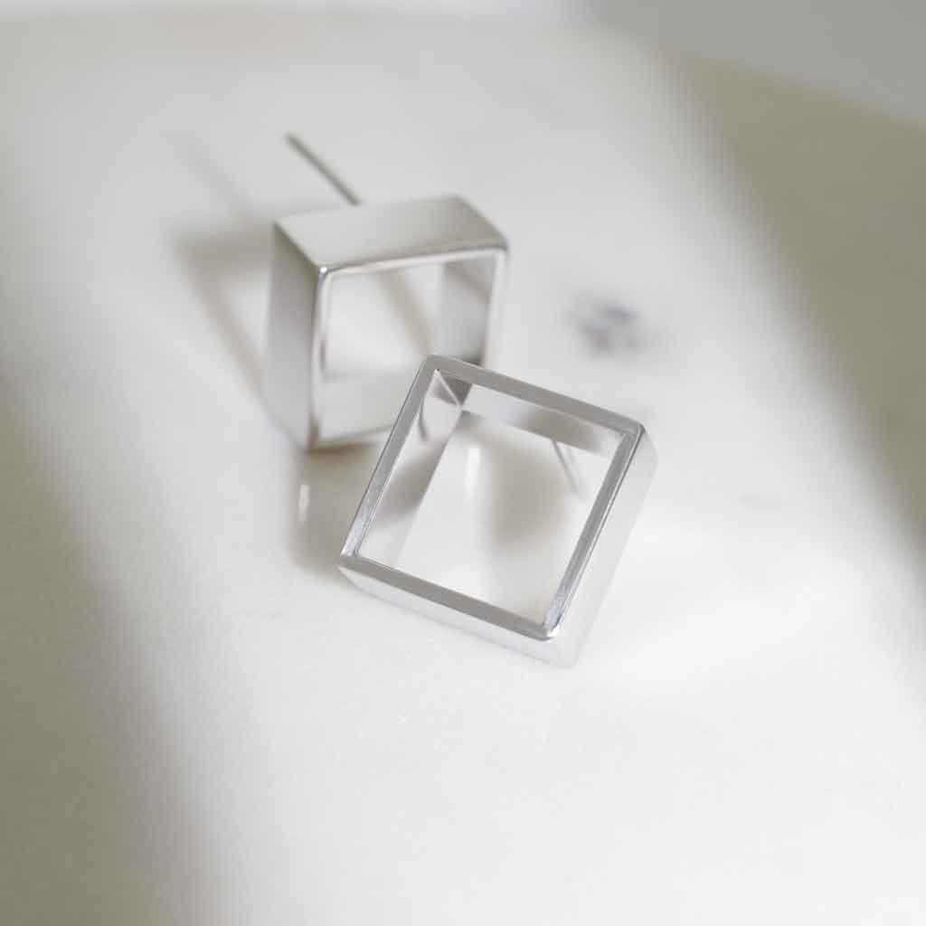 Geometric | Square white gold earrings - Lizunova Fine Jewels