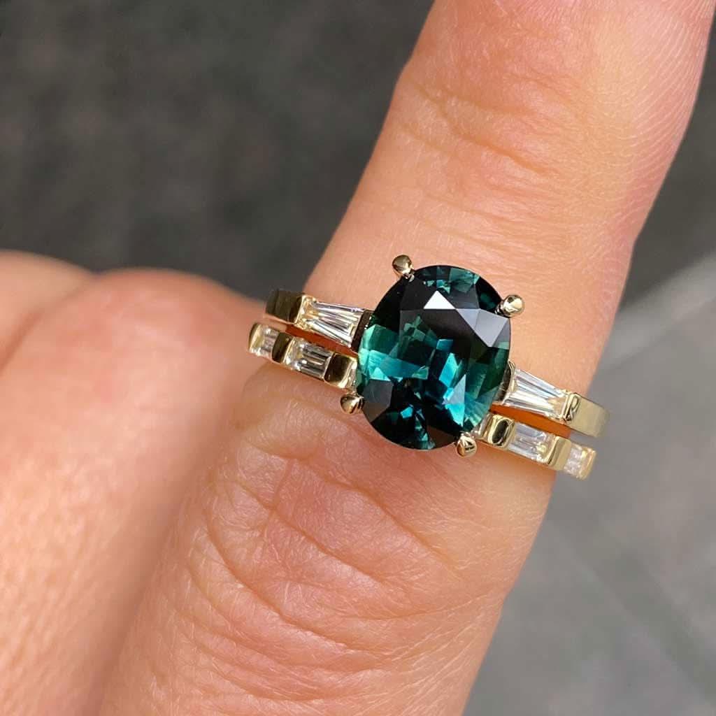 Grace | Oval teal sapphire & diamond engagement ring - Lizunova Fine Jewels