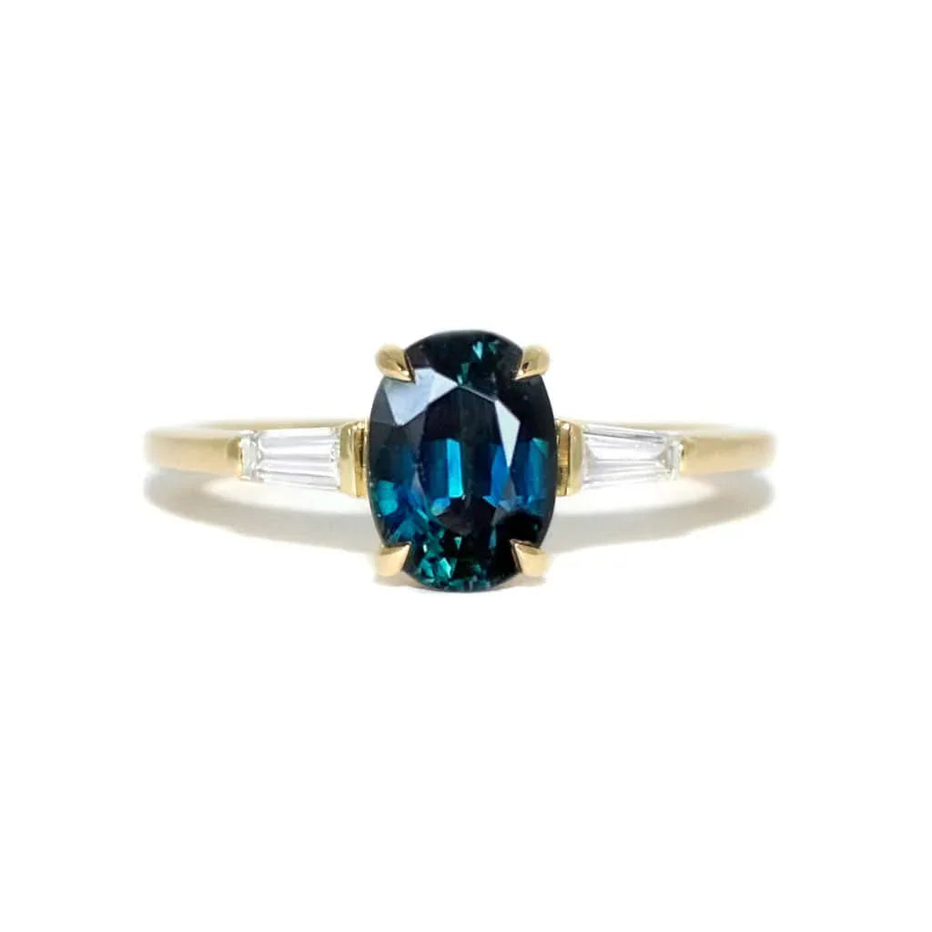 Grace | Oval sapphire & diamond engagement ring - Lizunova Fine Jewels